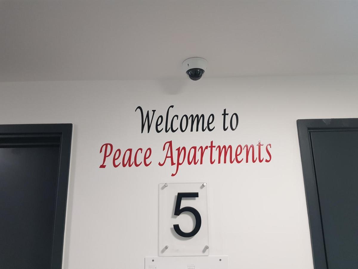 Peace Apartments - Luton 外观 照片