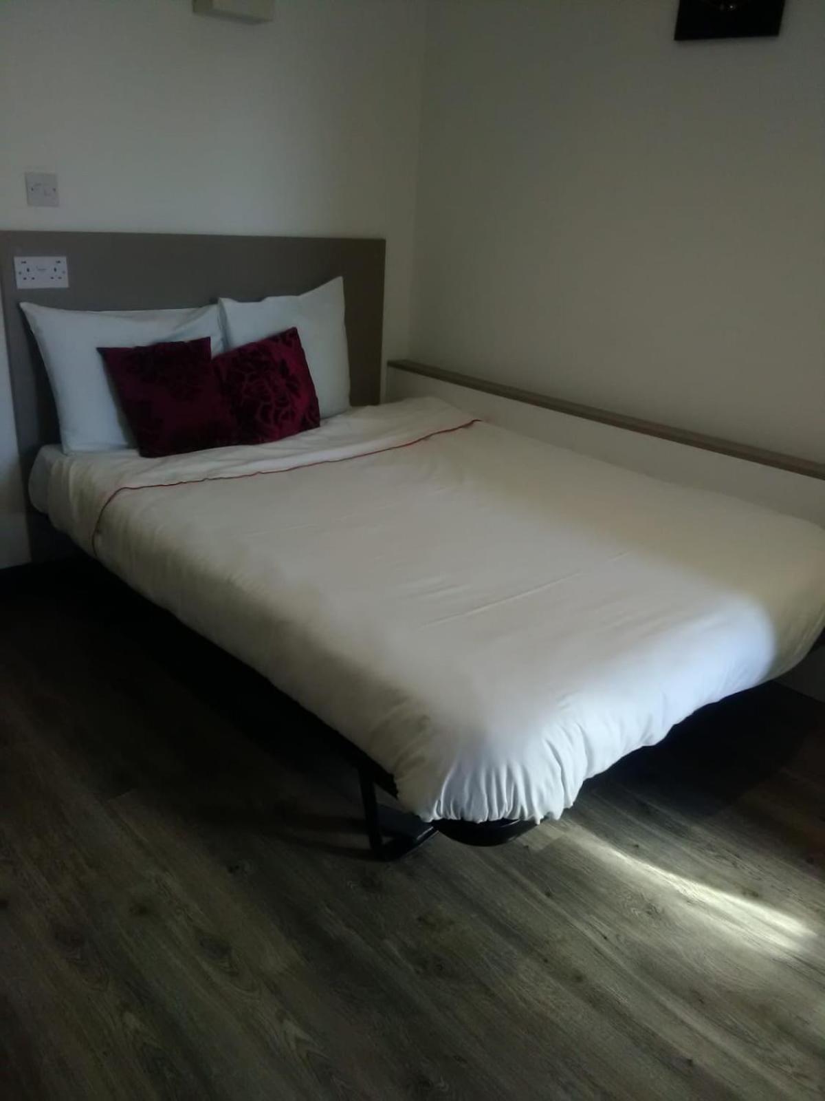 Peace Apartments - Luton 外观 照片